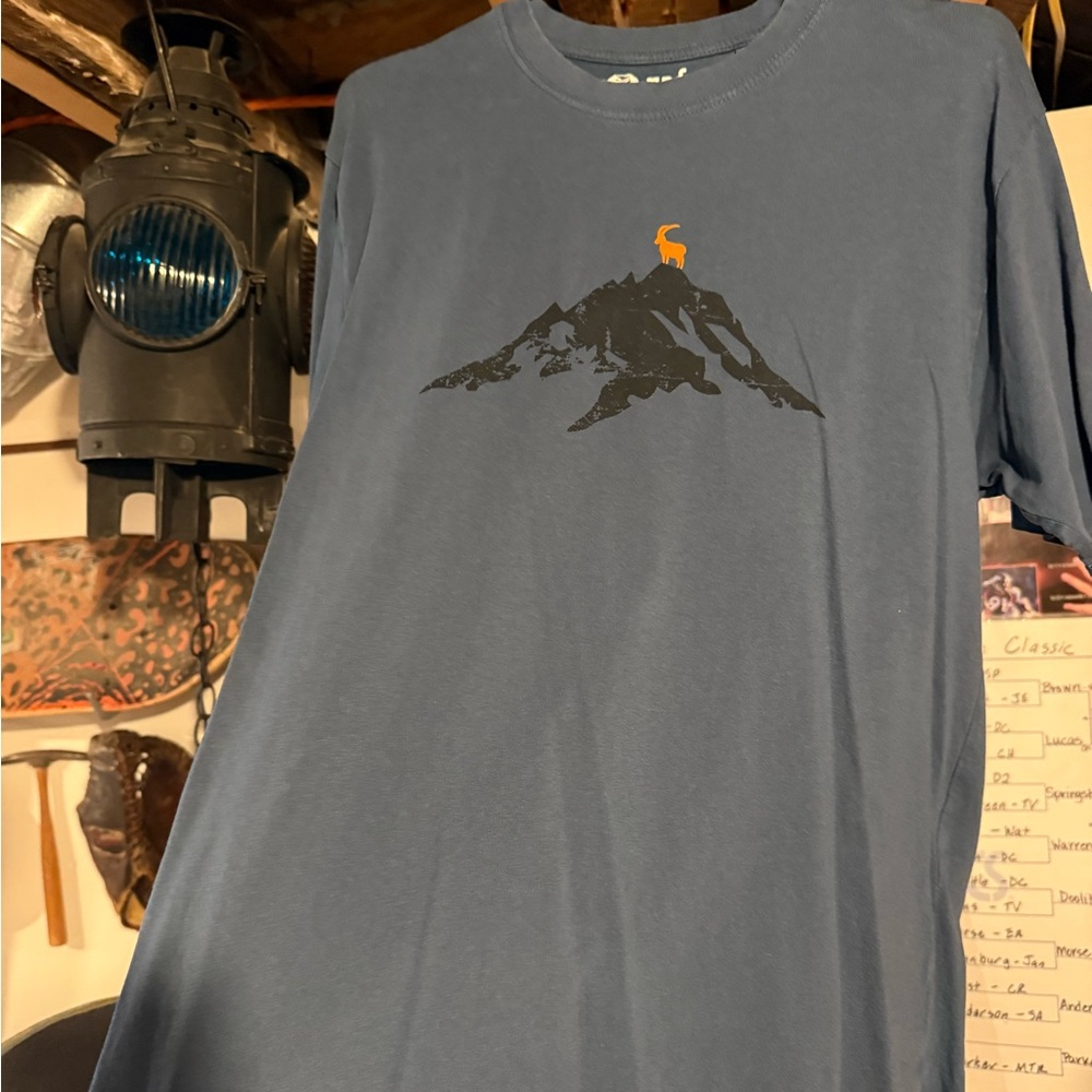 Men’s Dark Blue Mountain Goat T
